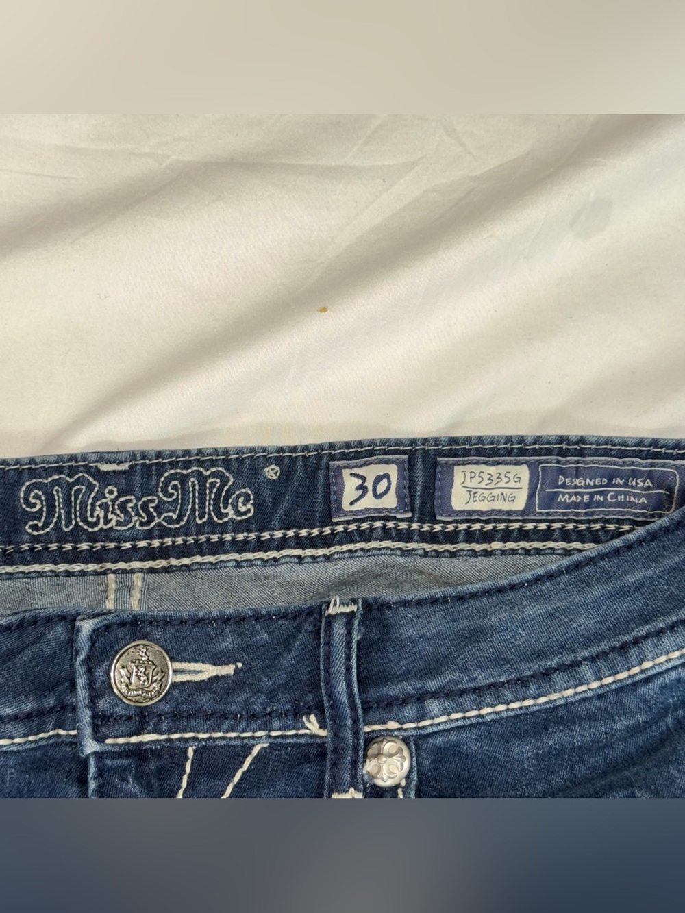 Miss Me Size 30 Dark Wash Rhinestone Embellished Straight Jeans Y2K O68 - Picture 3 of 11